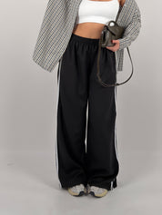 Pantalone con strisce laterali