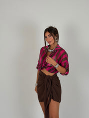 Camicia a righe semivelata
