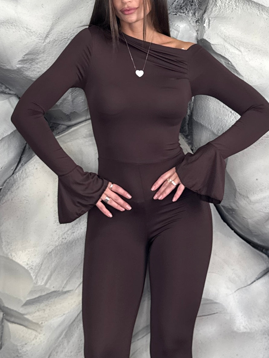 Tuta scollo trasversale