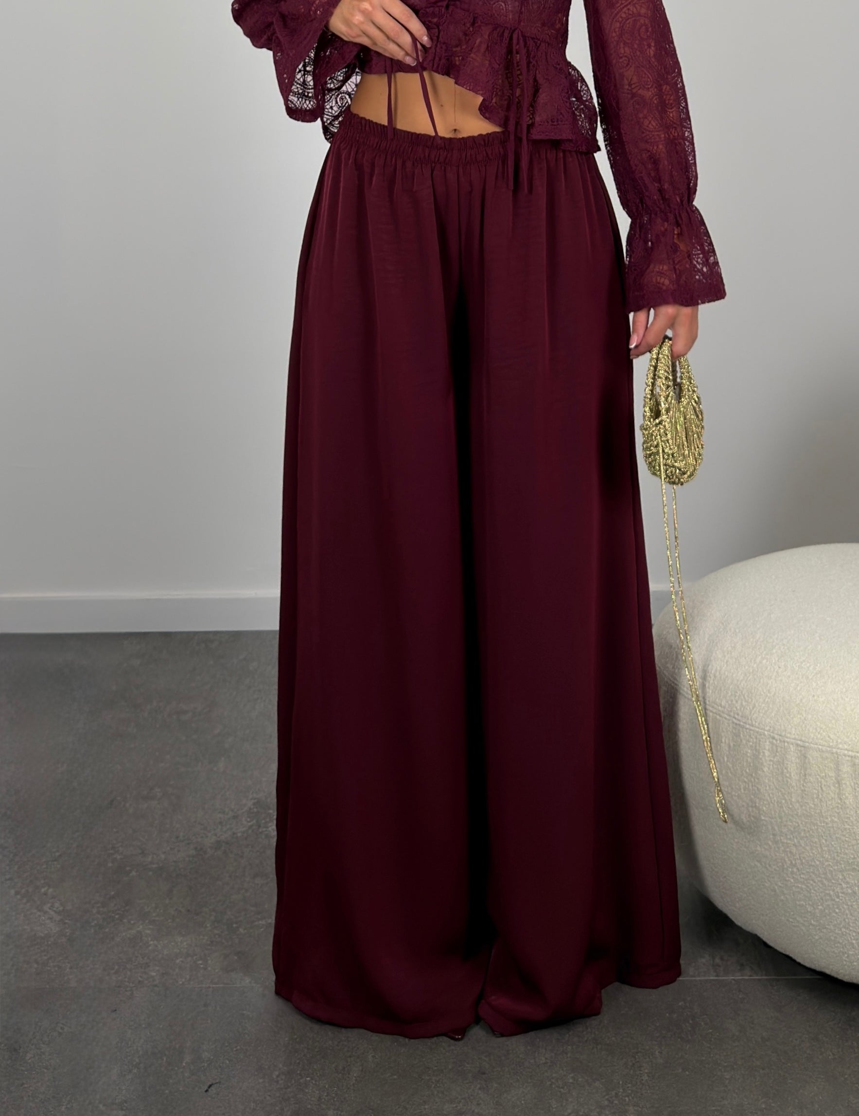 Pantalone semplice con elastico in vita