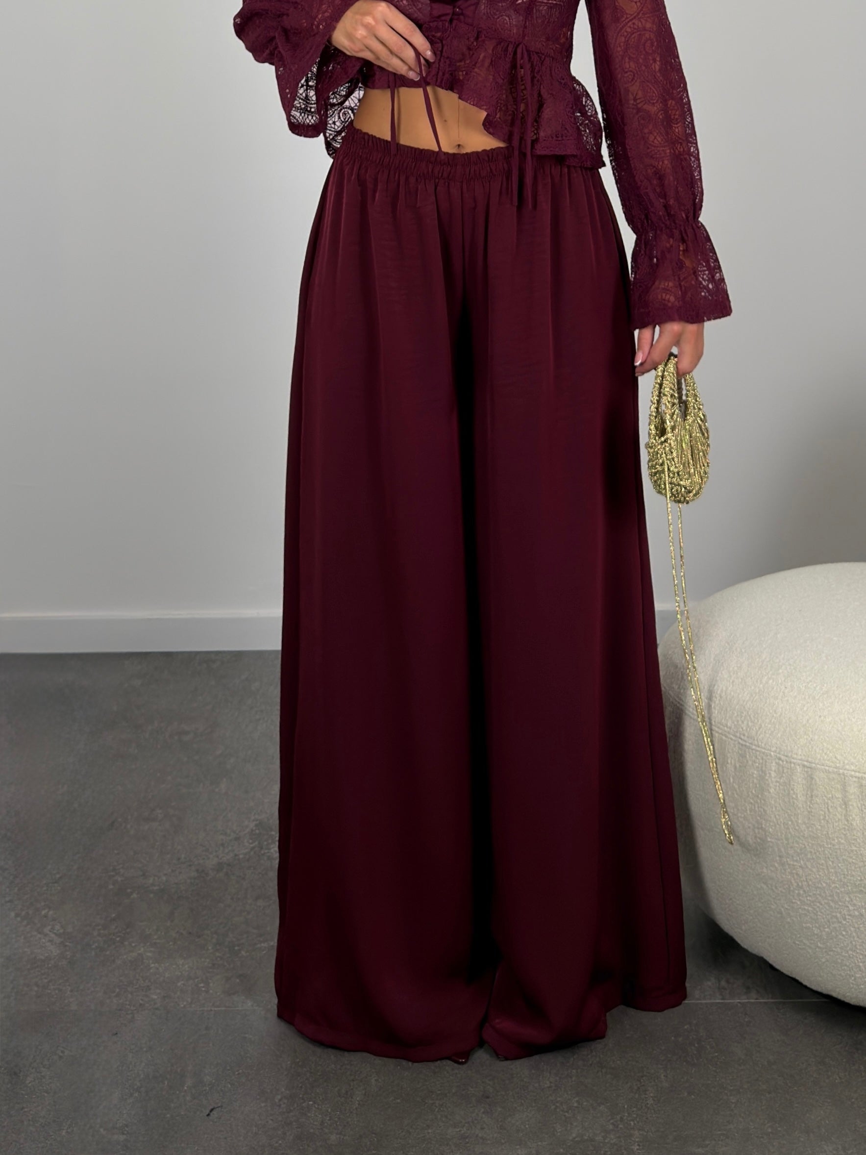 Pantalone semplice con elastico in vita