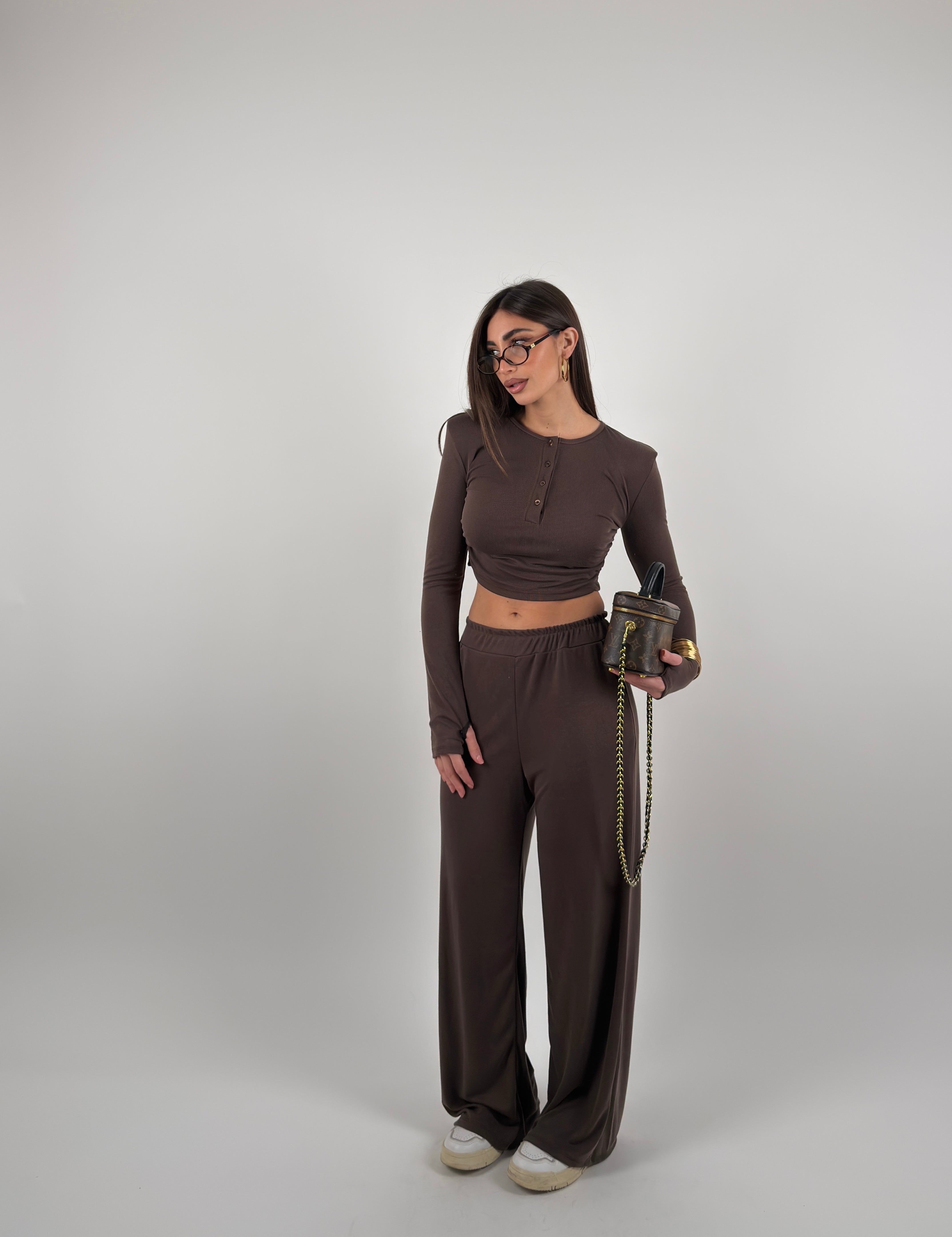 Completo a costine con spalline e bottoncini