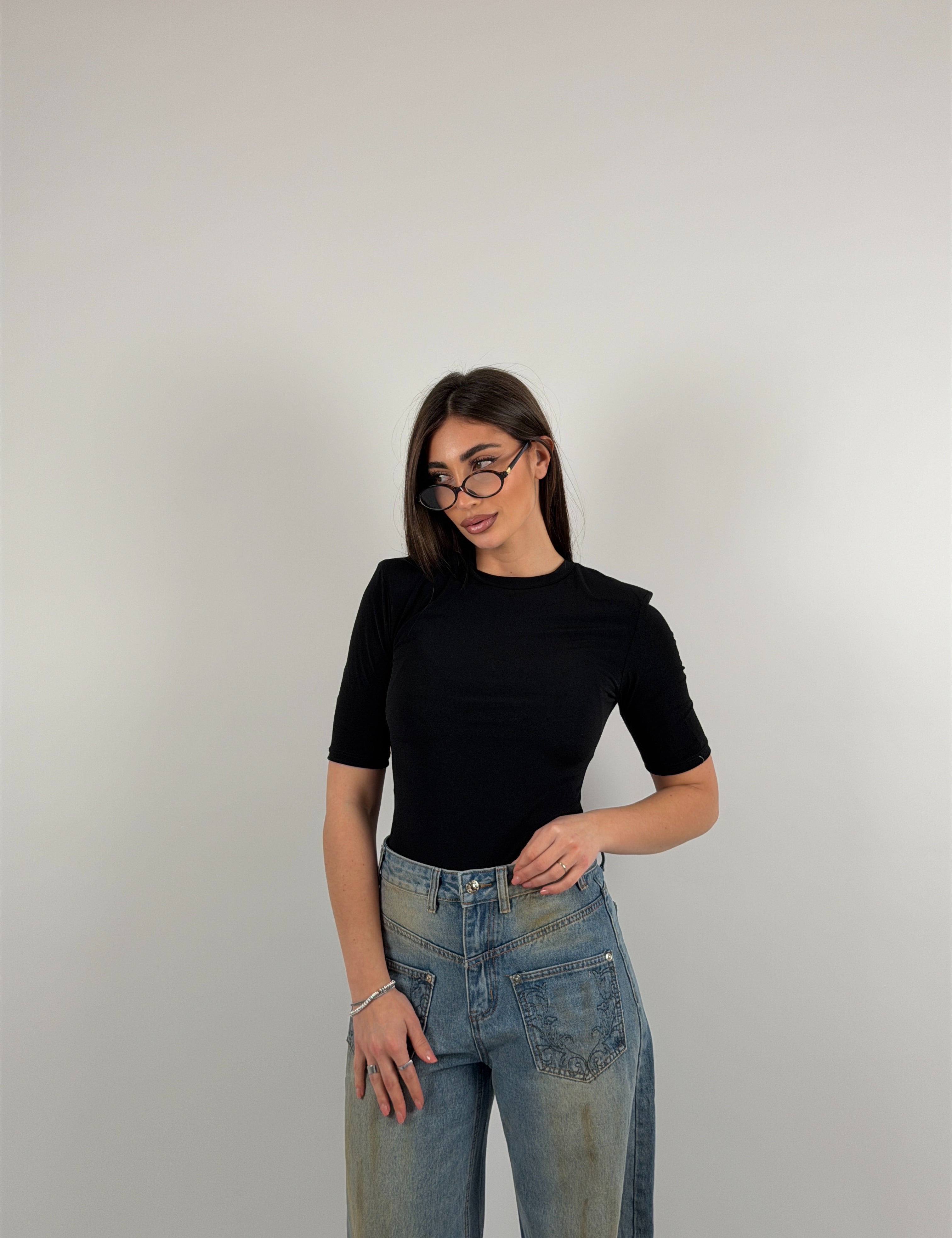 Body con spalline e girocollo