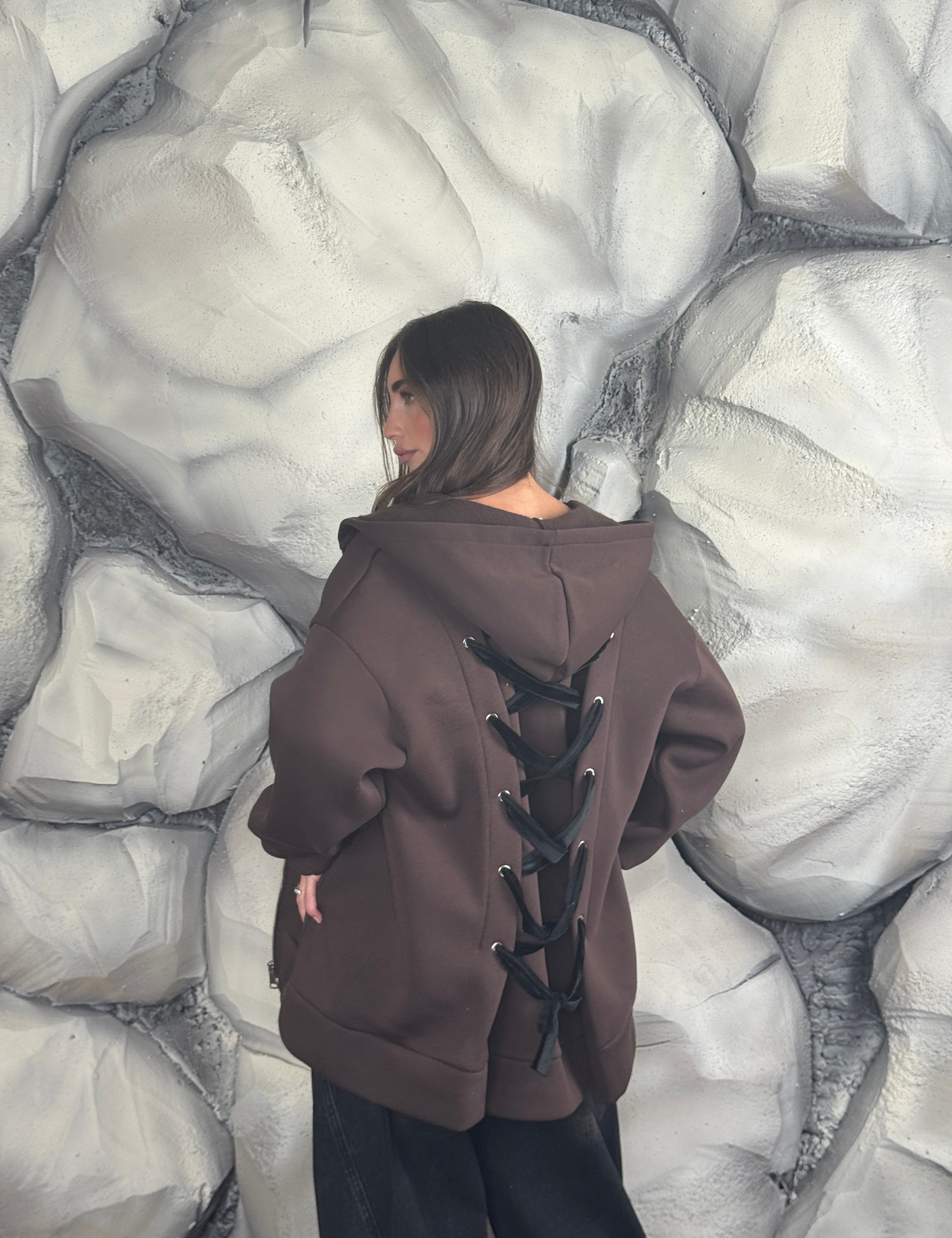 Felpa aperta sul retro