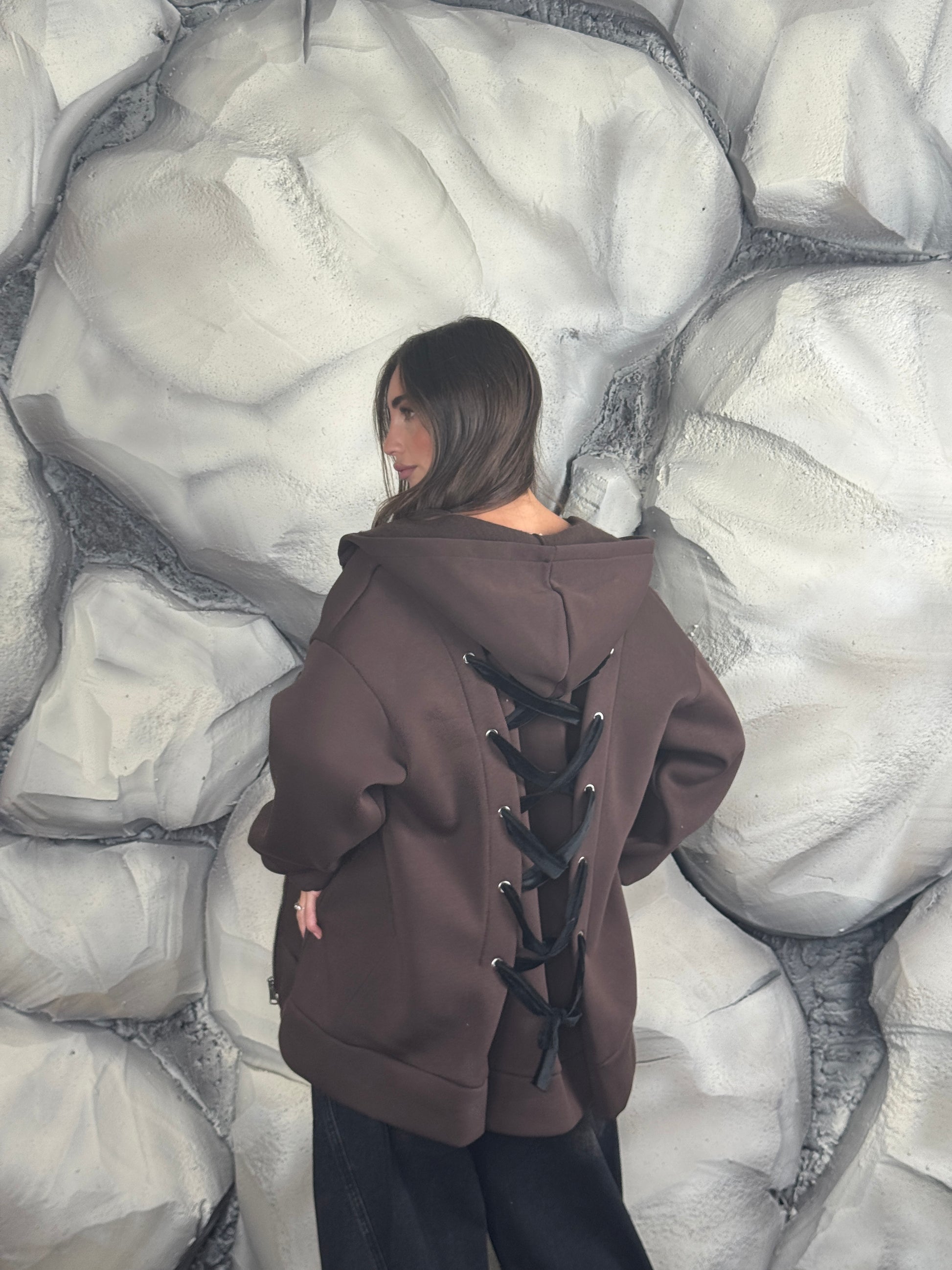 Felpa aperta sul retro