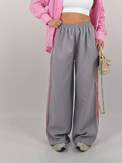 Pantalone con strisce laterali