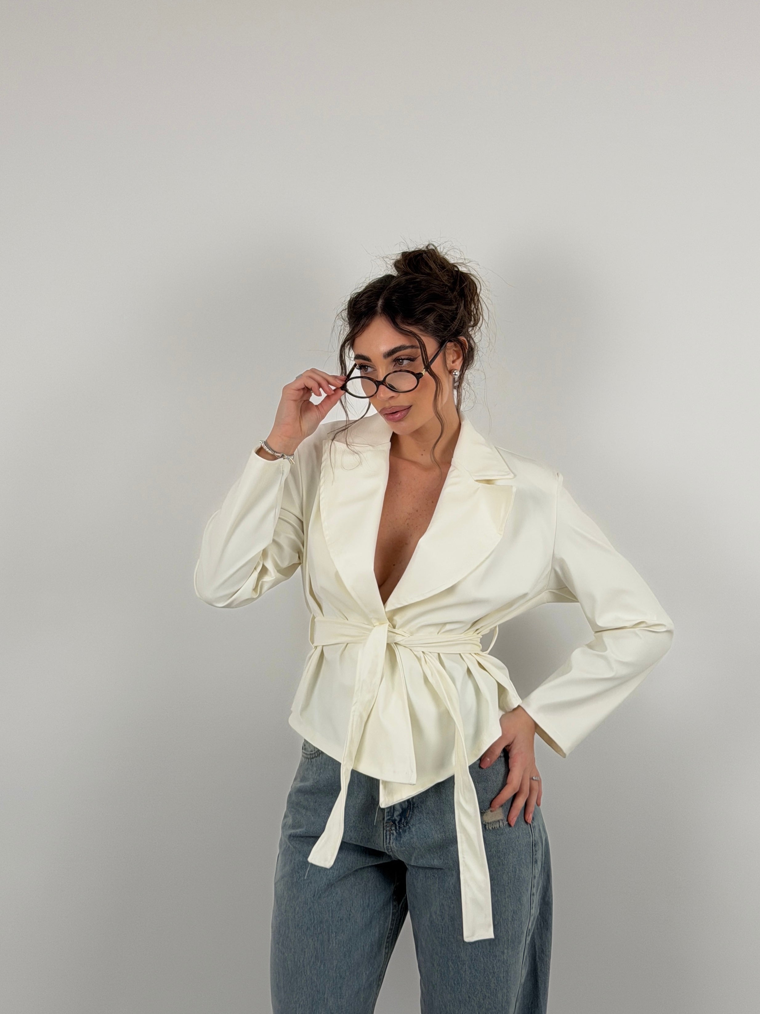 Giacca con cintura in vita