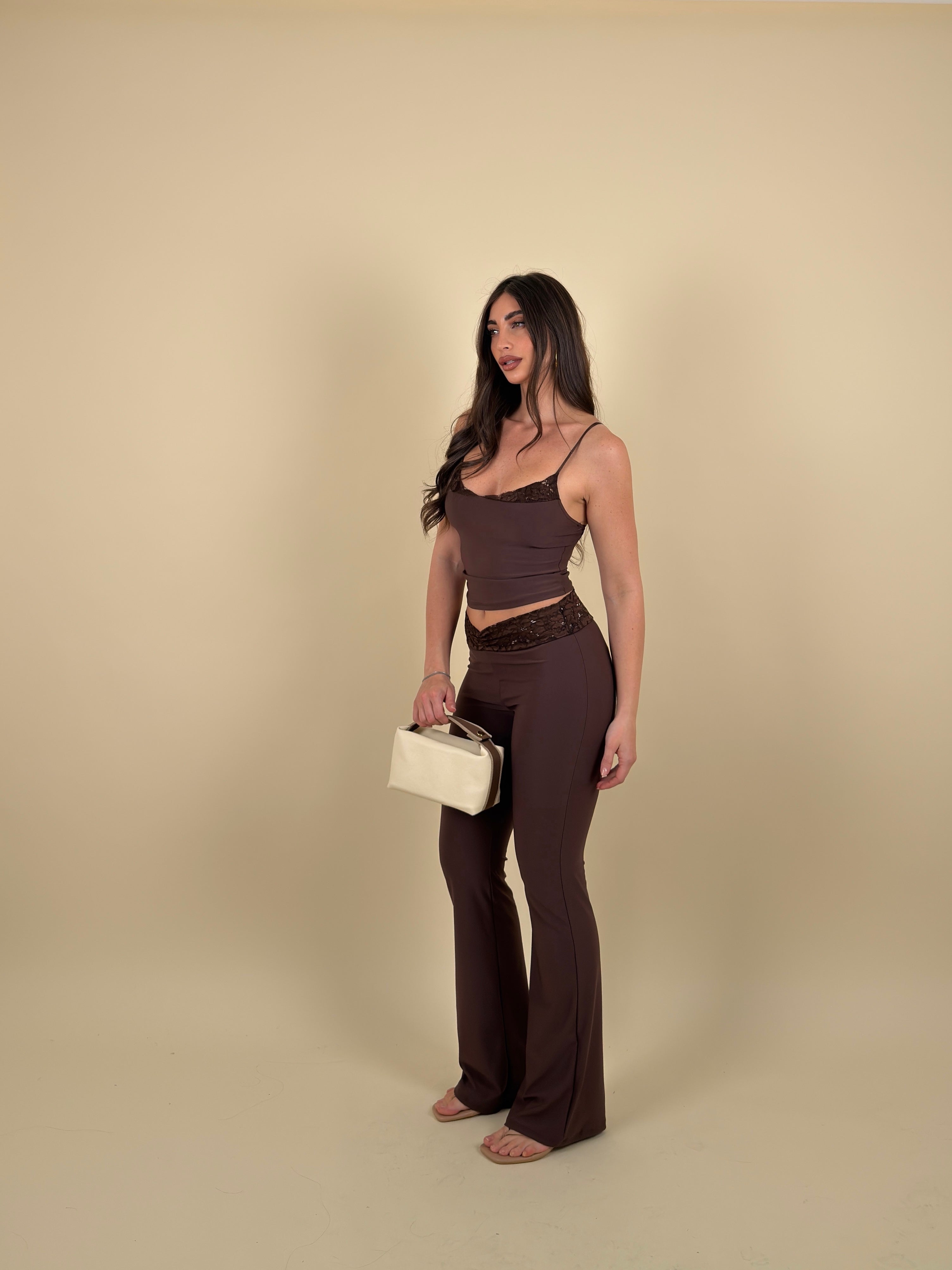 Completo top e pantalone zampa