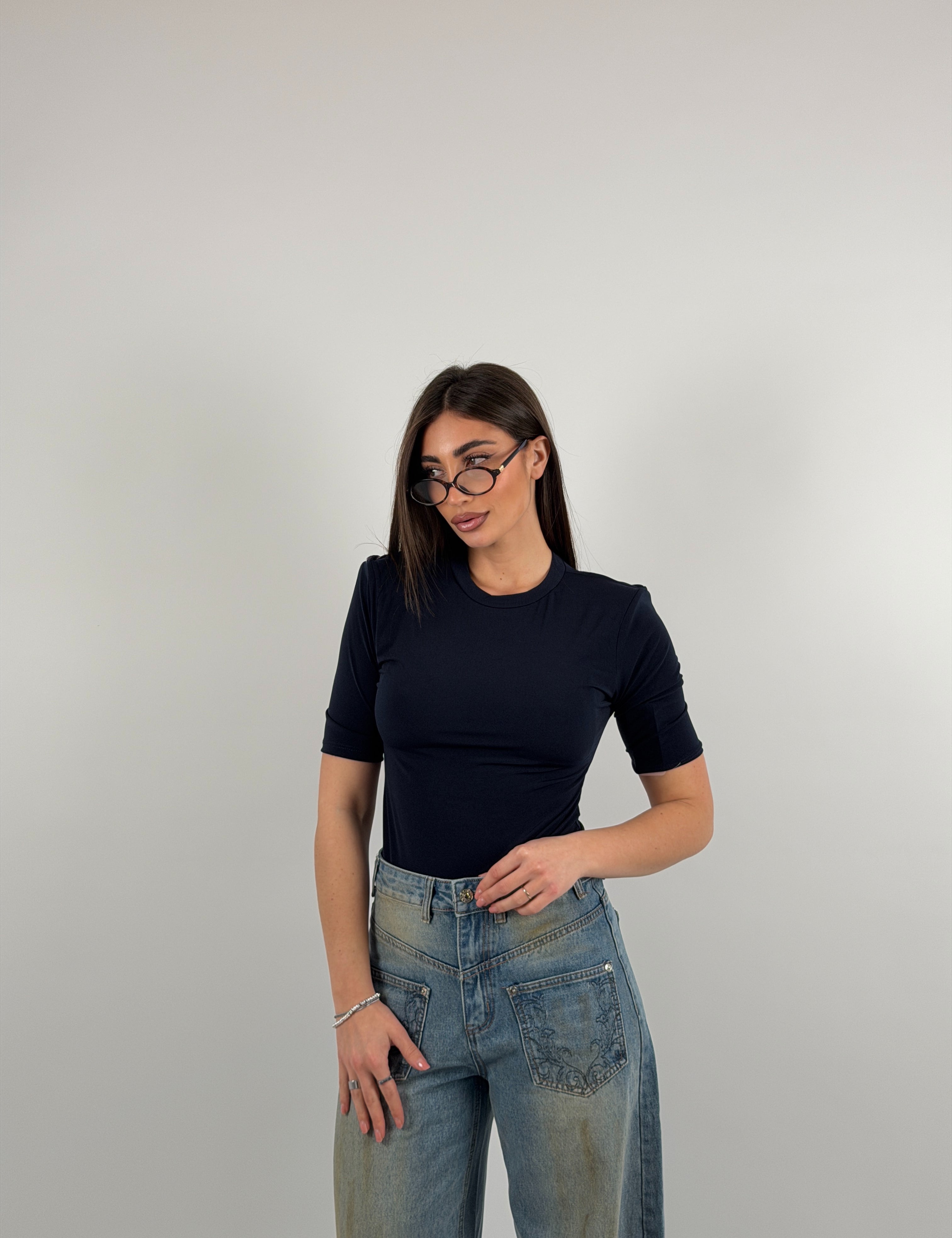 Body con spalline e girocollo