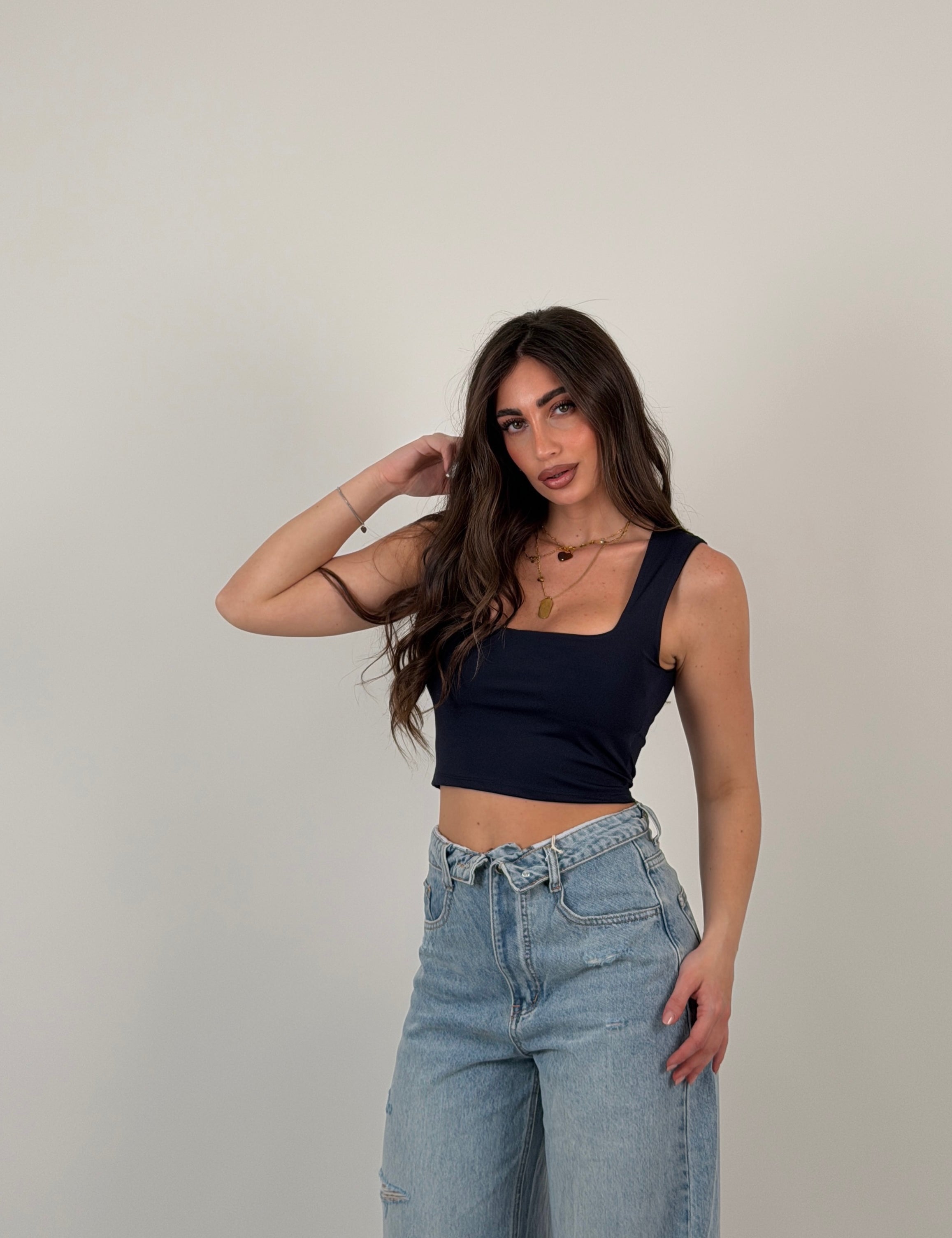 Top scollo quadrato