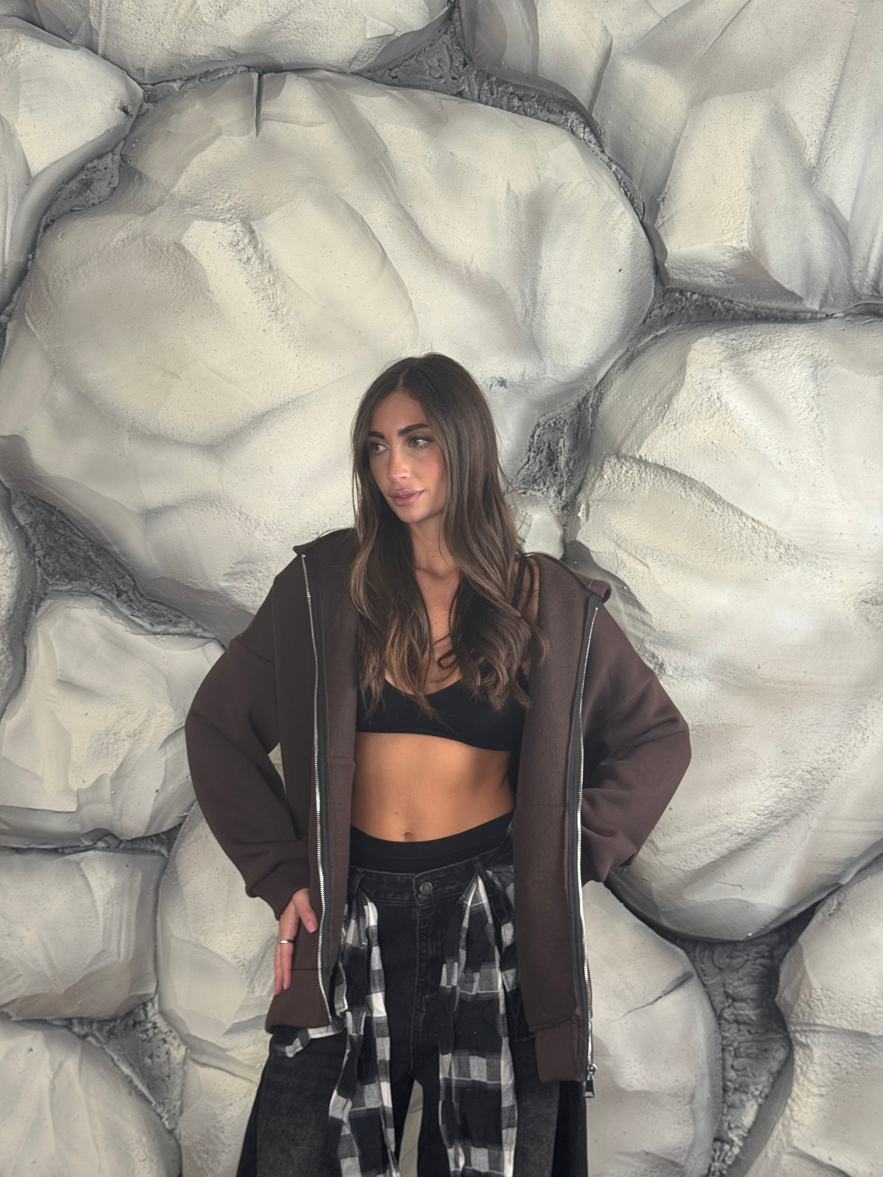 Felpa aperta sul retro