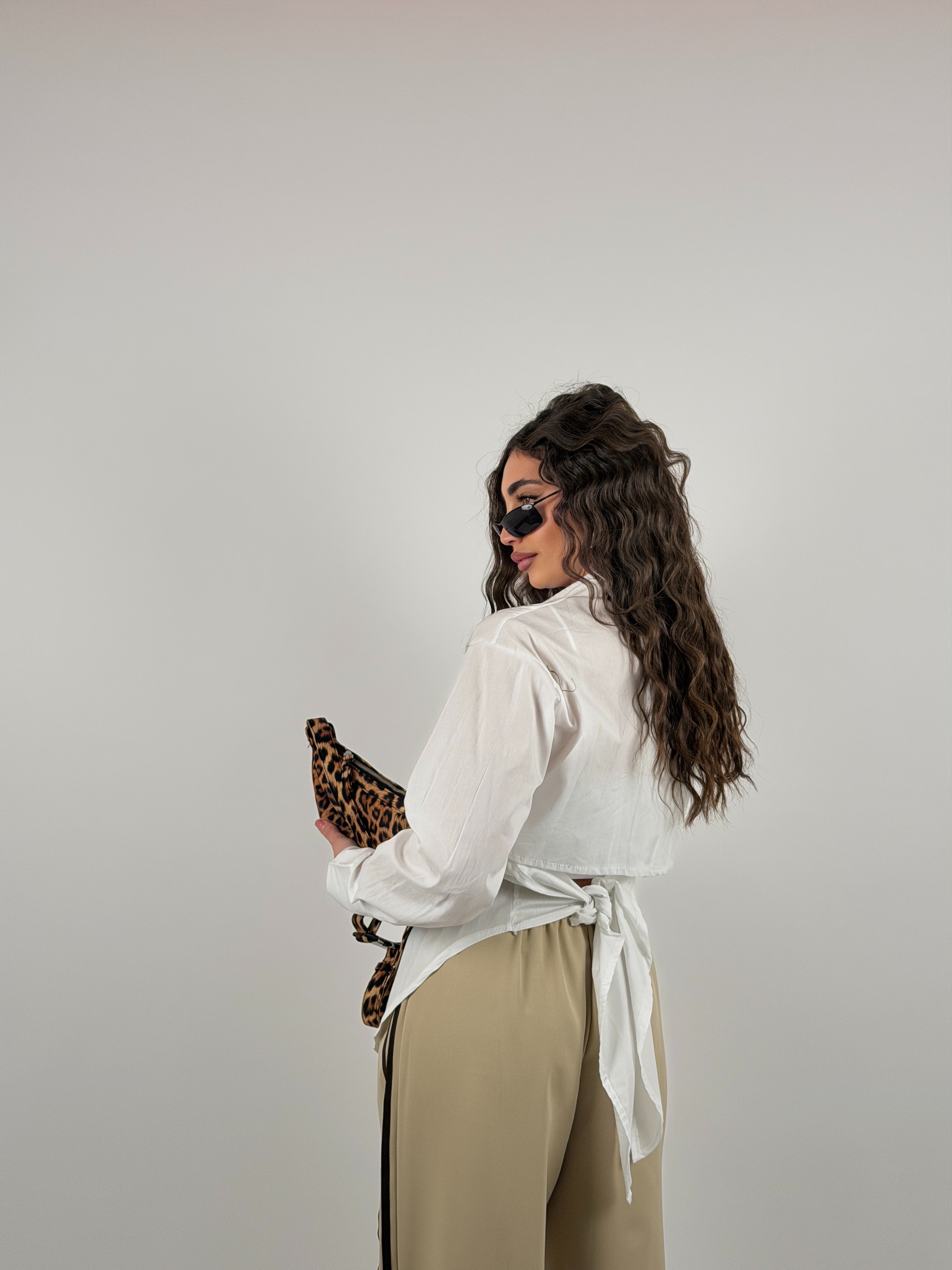 Camicia schiena scoperta