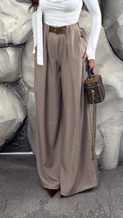 Pantalone con cintura in ecopelle