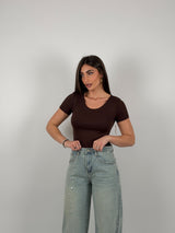 Maglia semivelata con scollo tondo e mezza manica