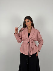 Giacca trench in ecopelle con cintura in vita