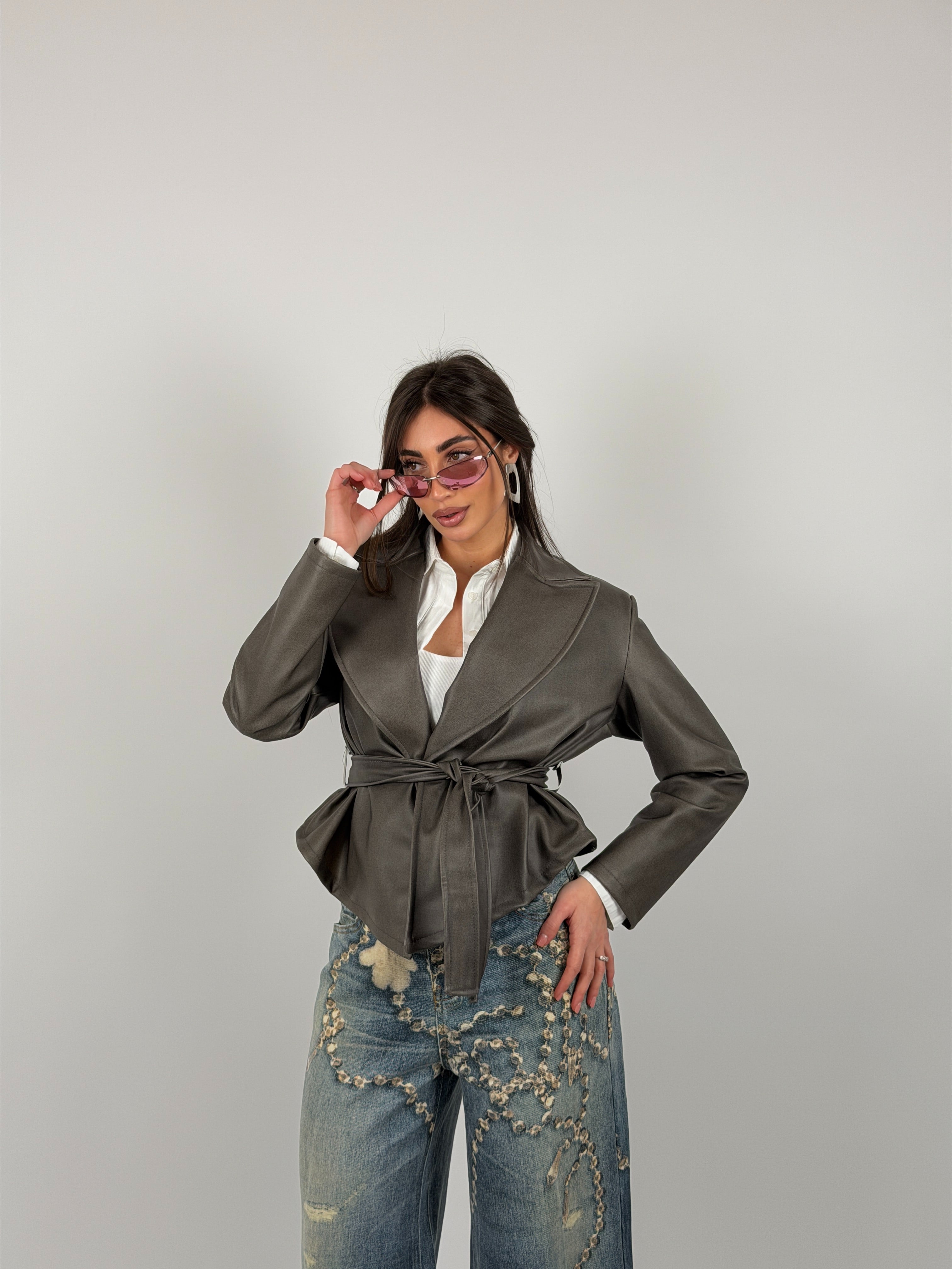 Giacca con cintura in vita