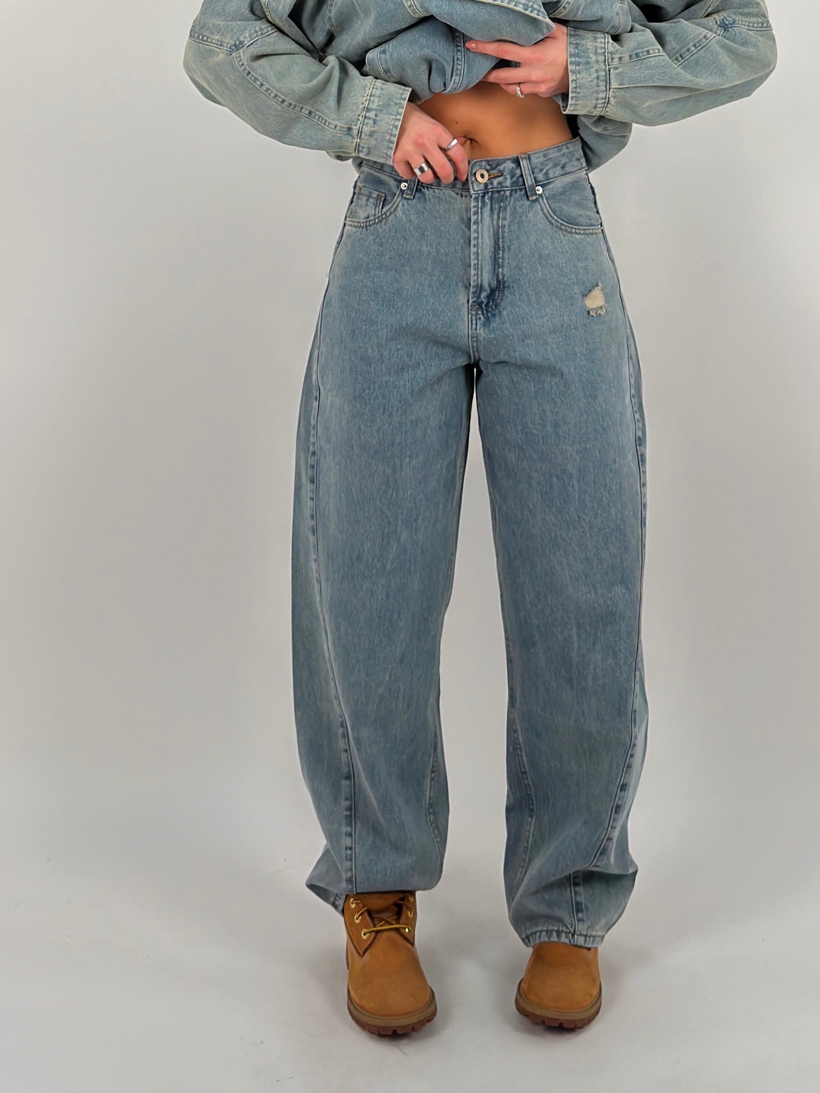 Jeans ballon con cuciture