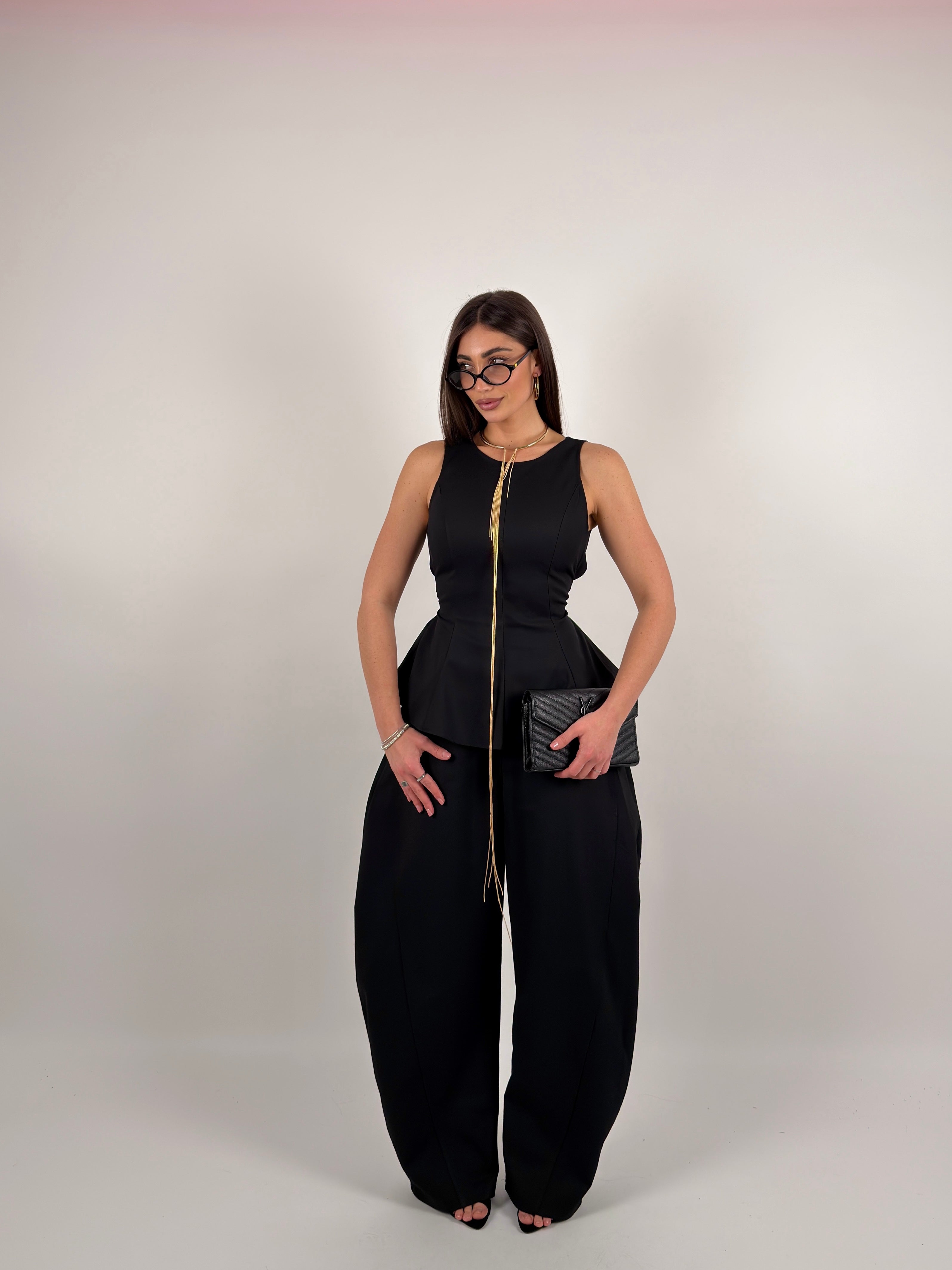 Completo tessuto SIMILDENIM, pantalone ballon e top giromanica con stringhe