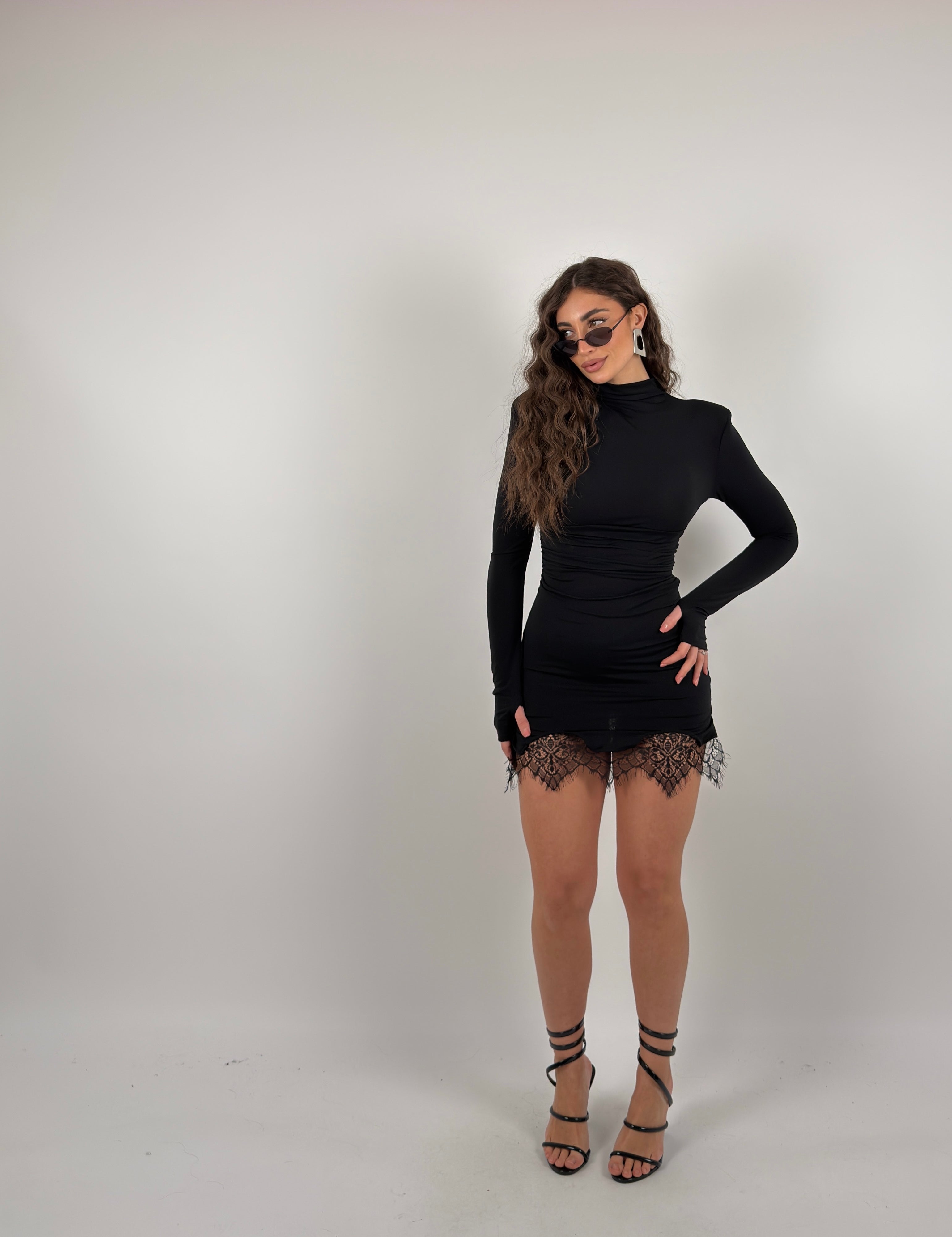 Vestito con merletto