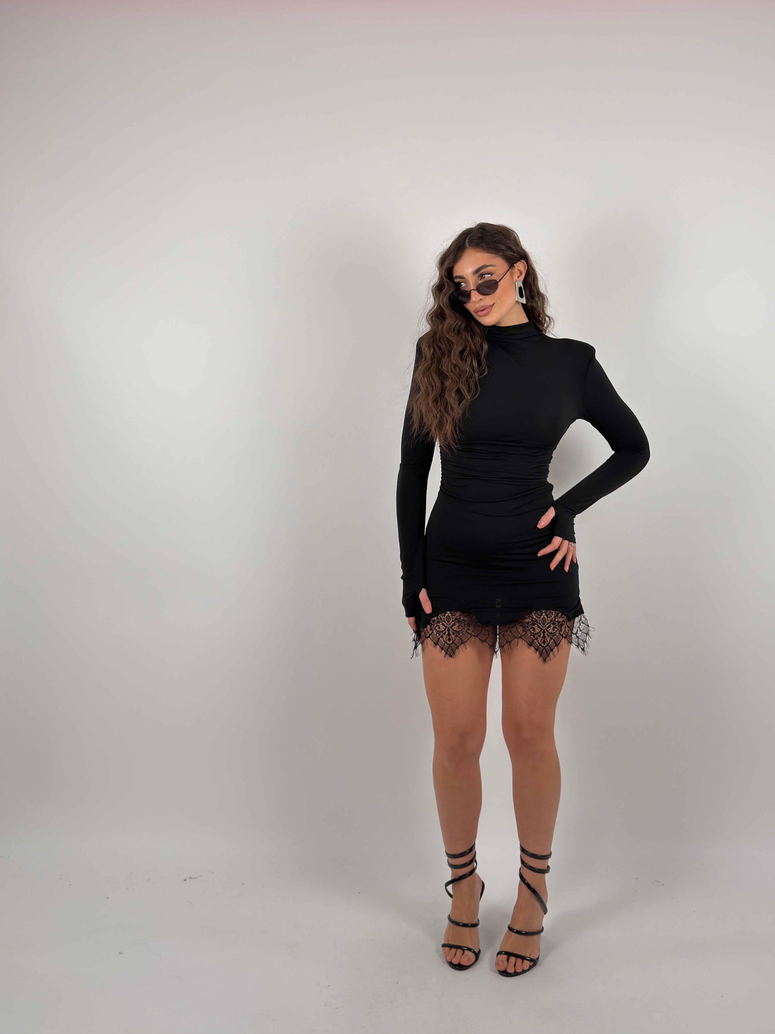 Vestito con merletto