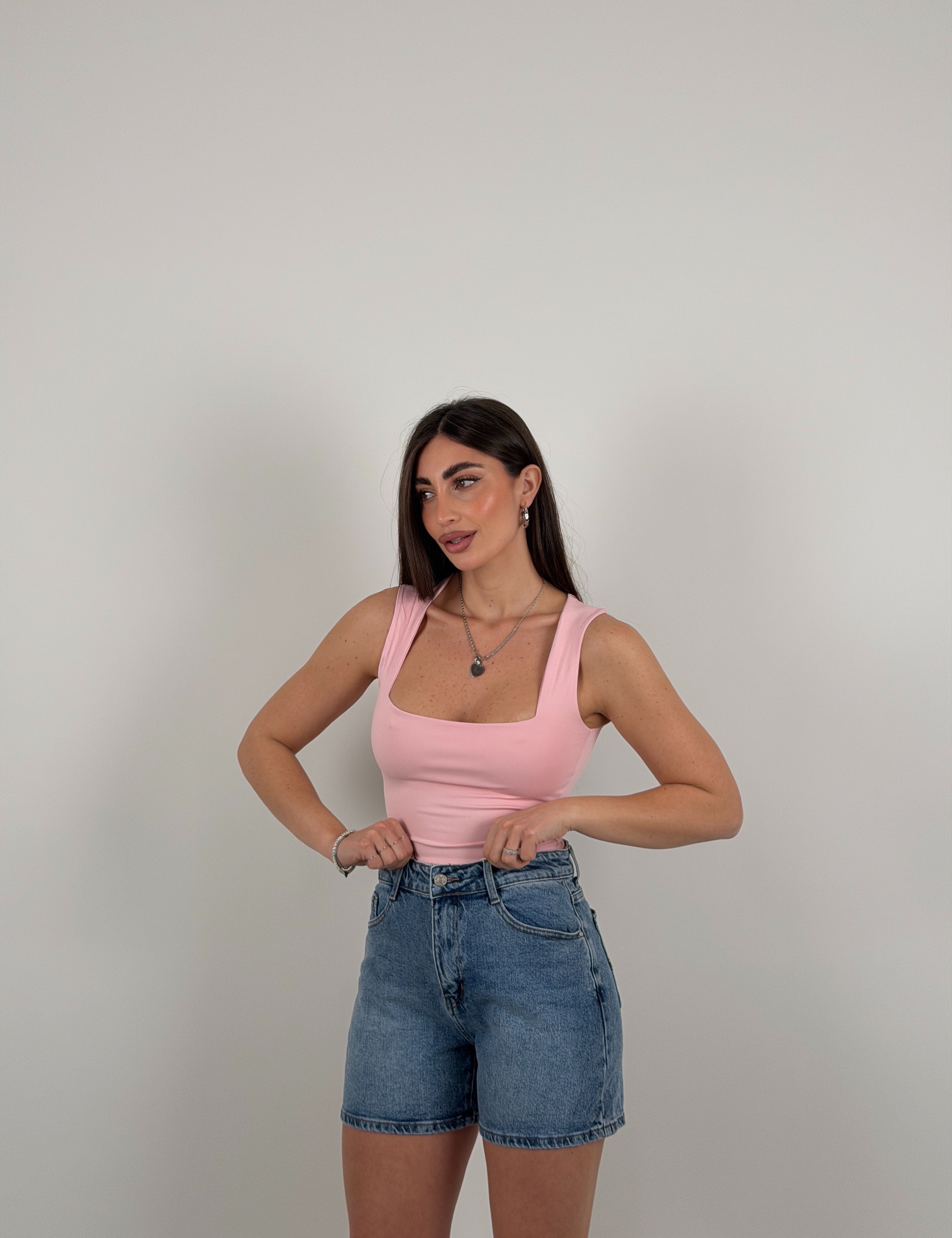 Body giromanica scollo quadrato