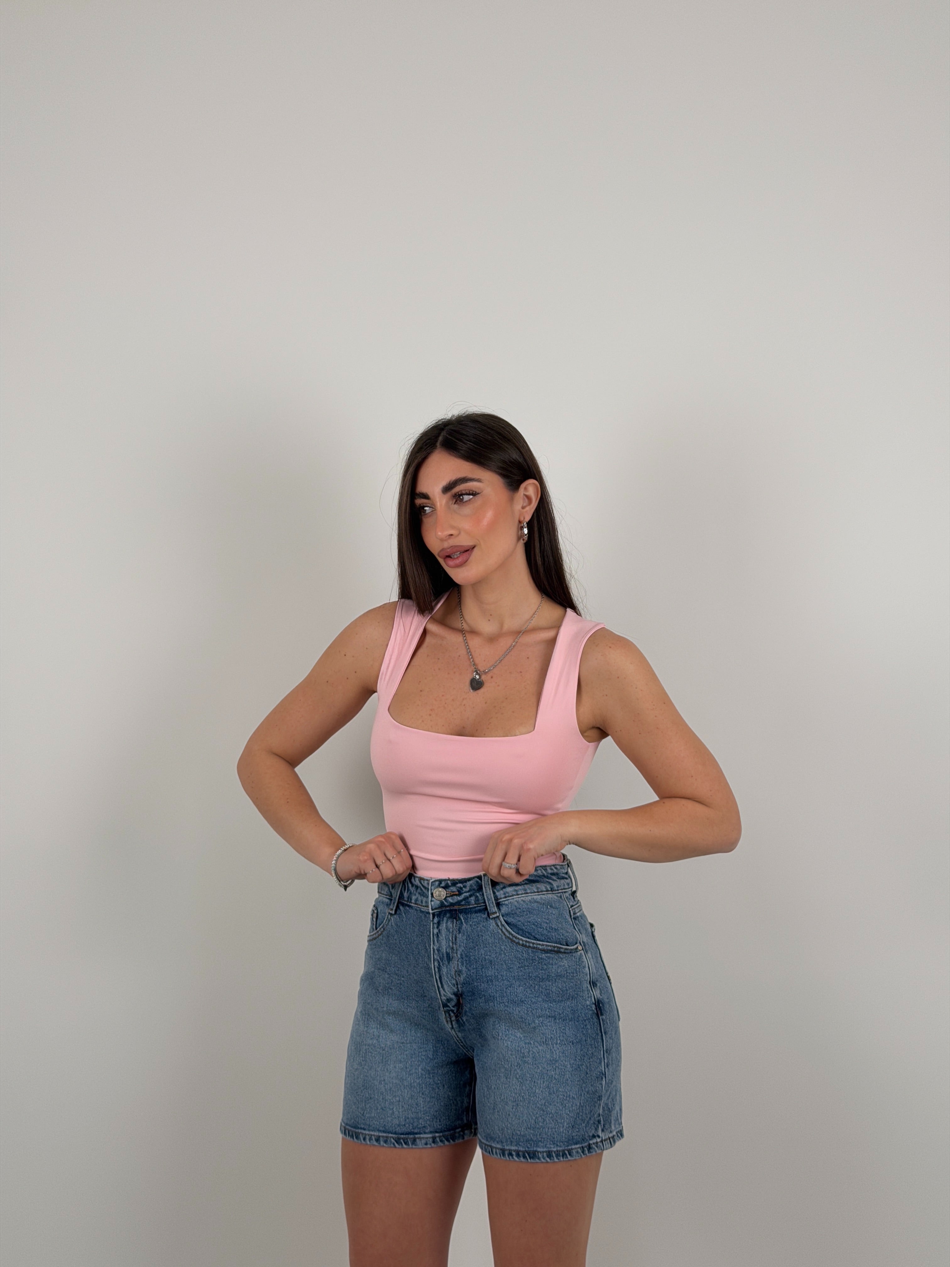 Body giromanica scollo quadrato