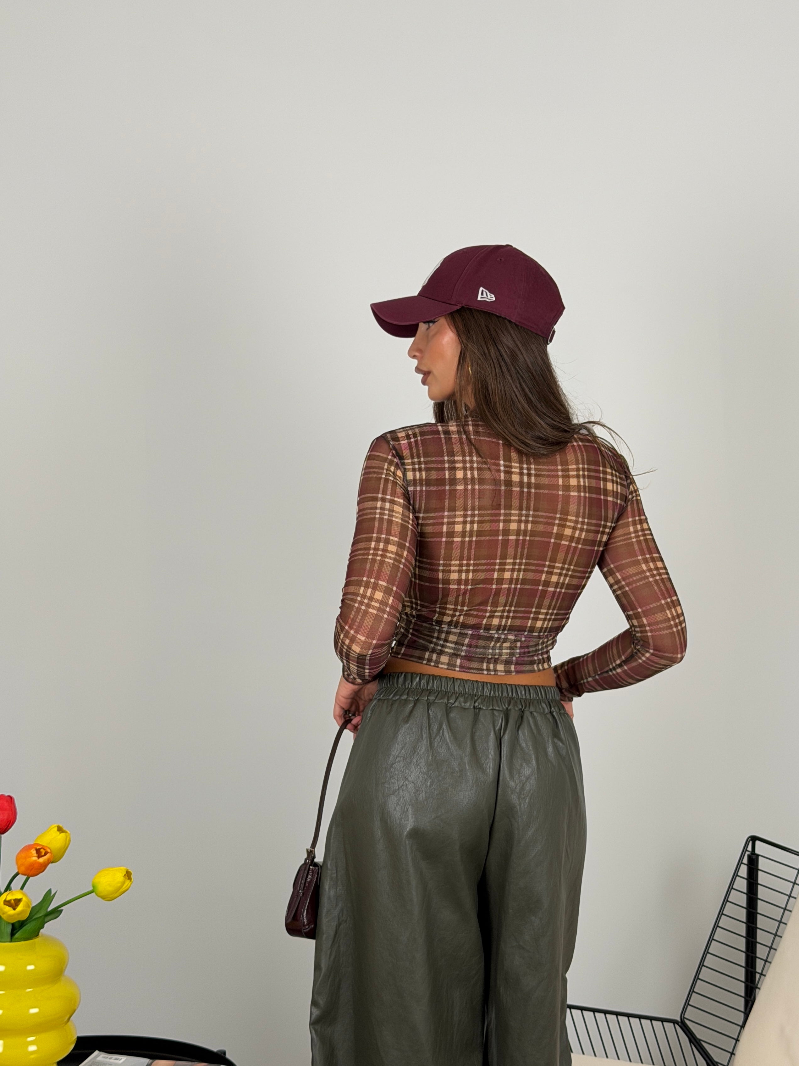 Maglia a quadri semivelata con top