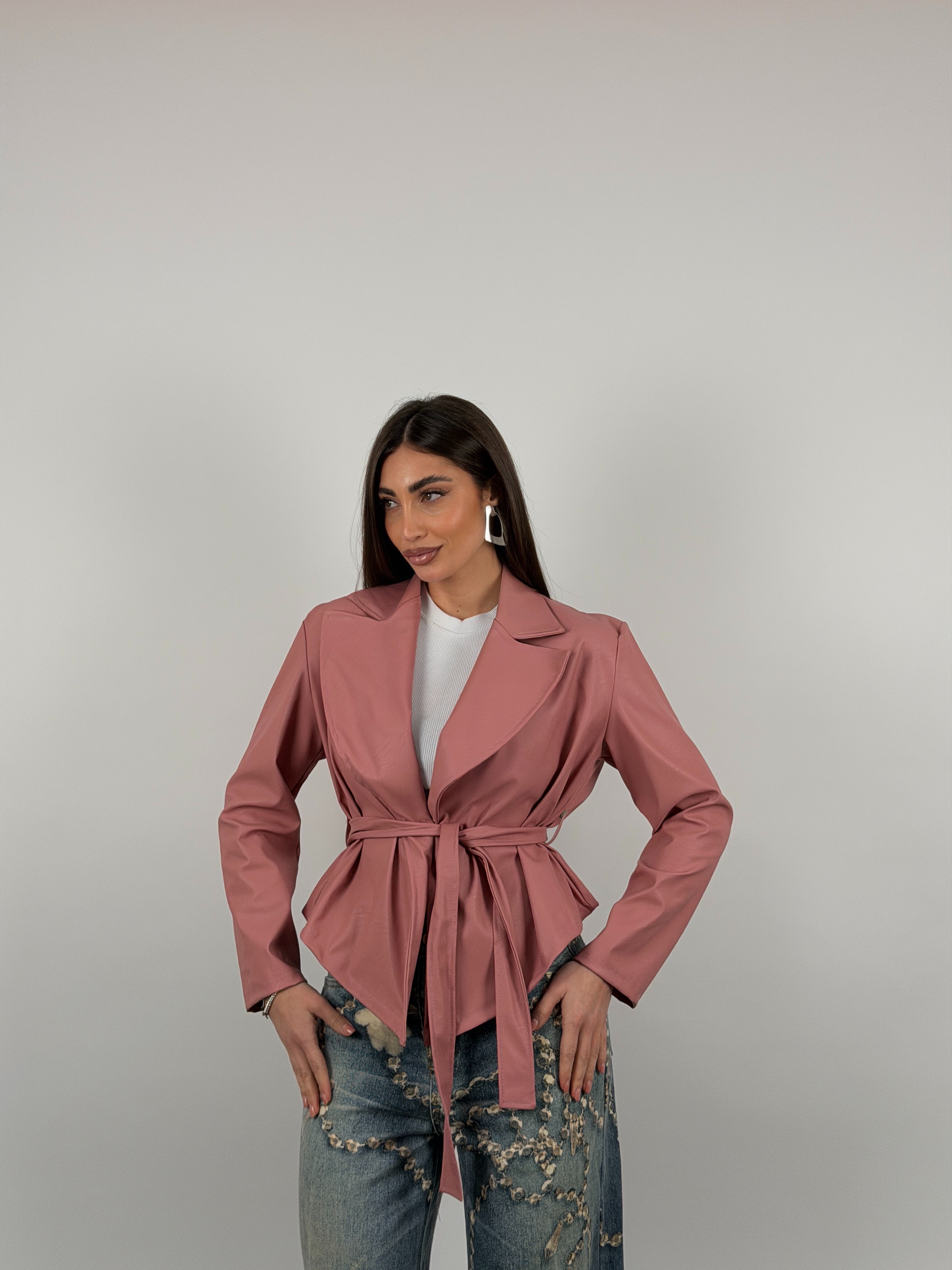 Giacca con cintura in vita