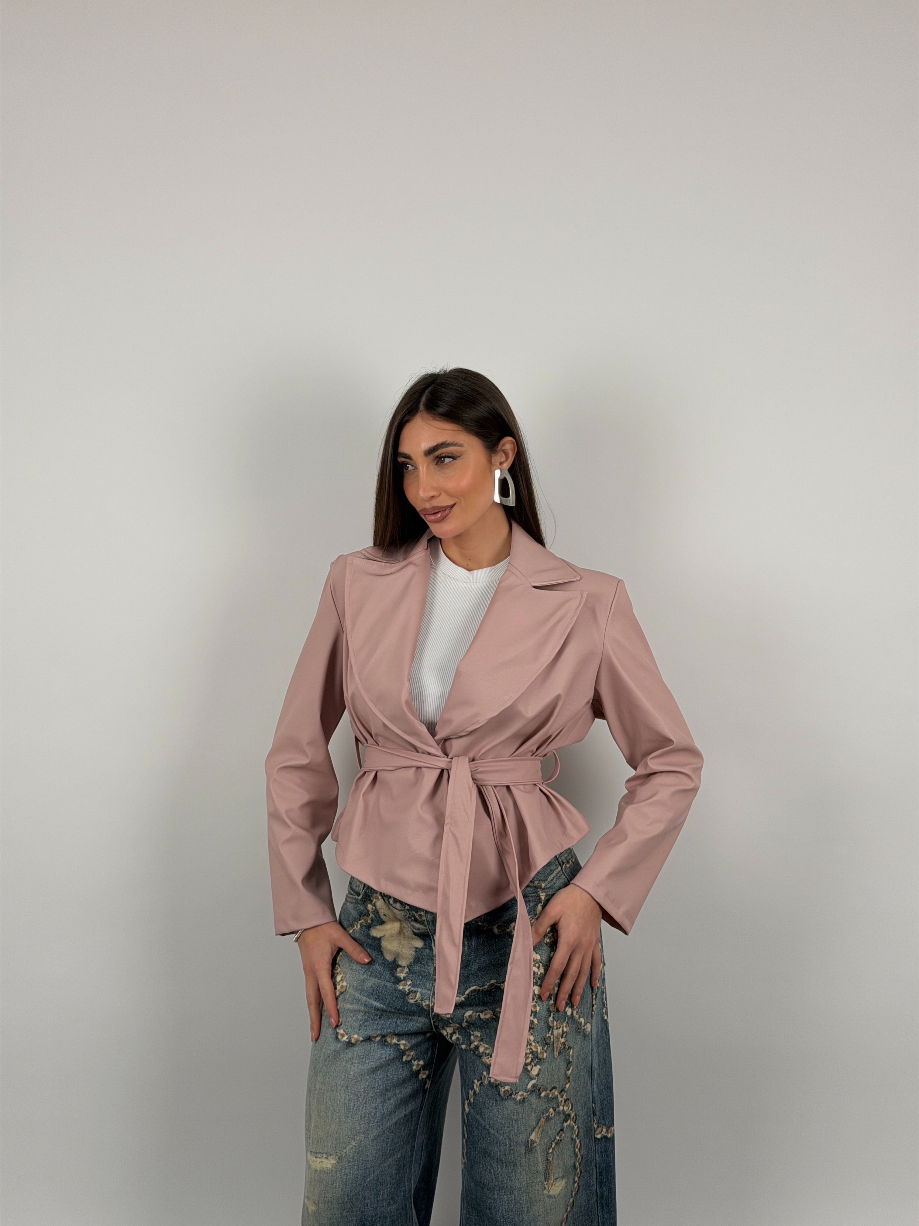 Giacca con cintura in vita