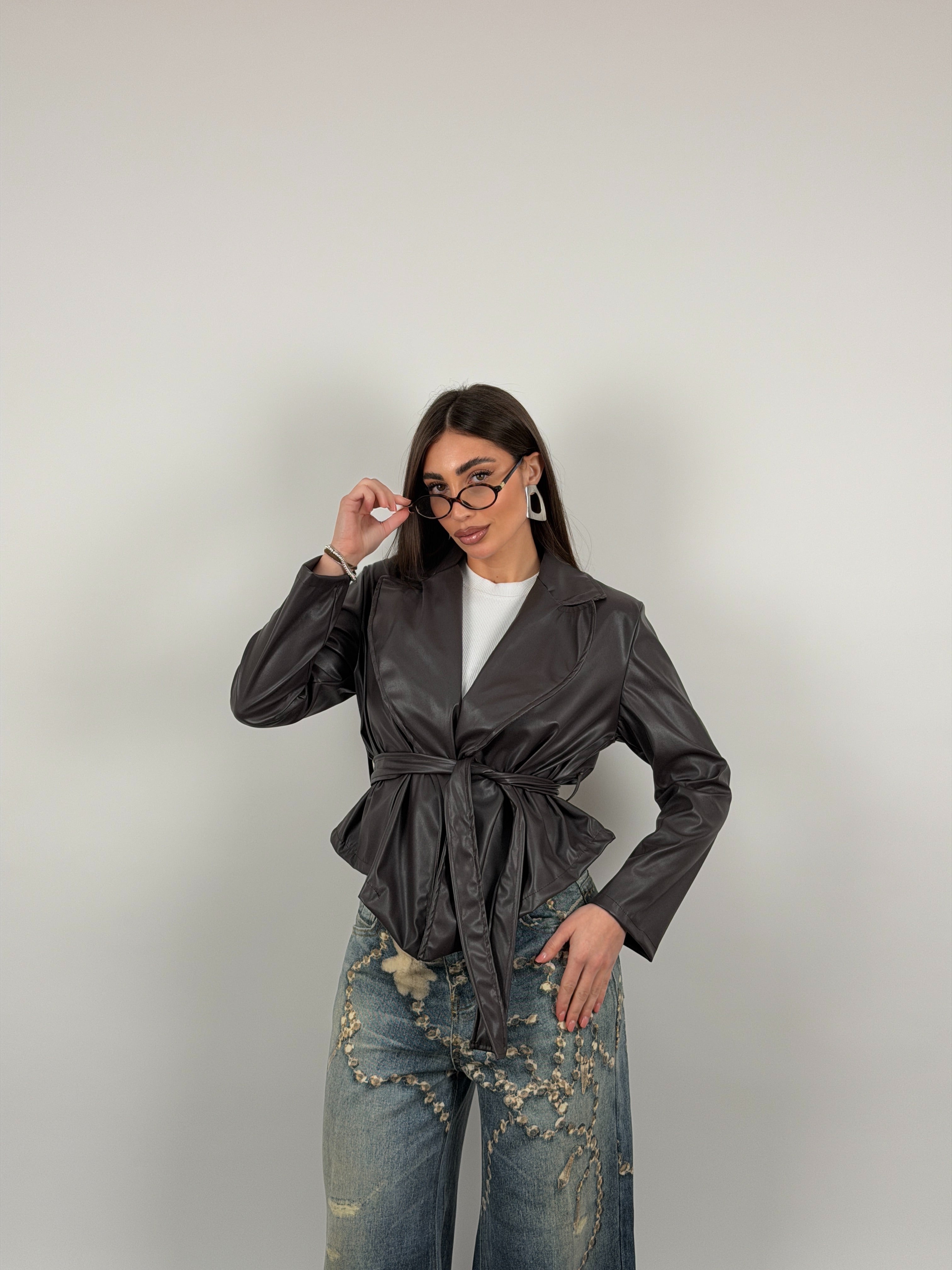 Giacca con cintura in vita