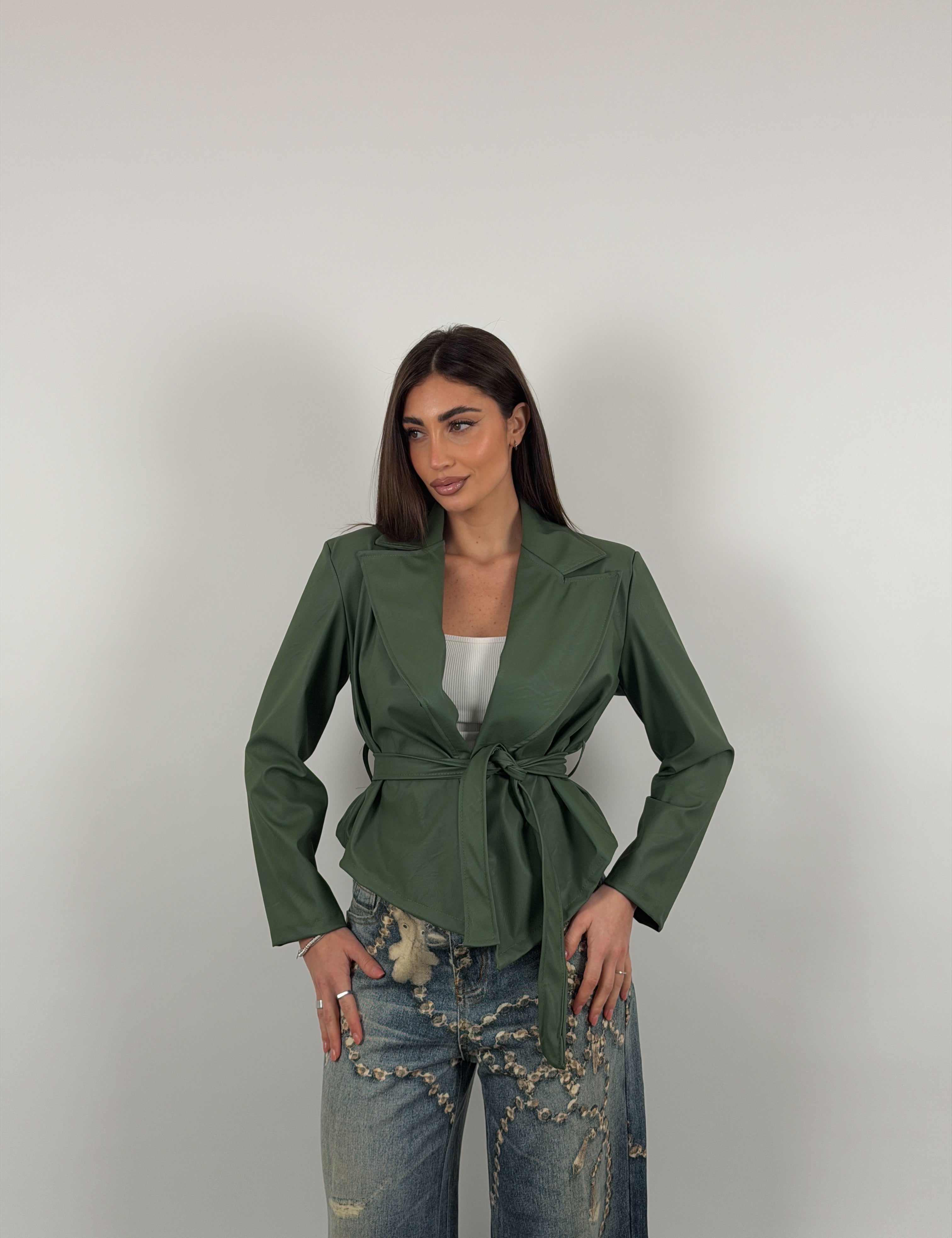 Giacca con cintura in vita