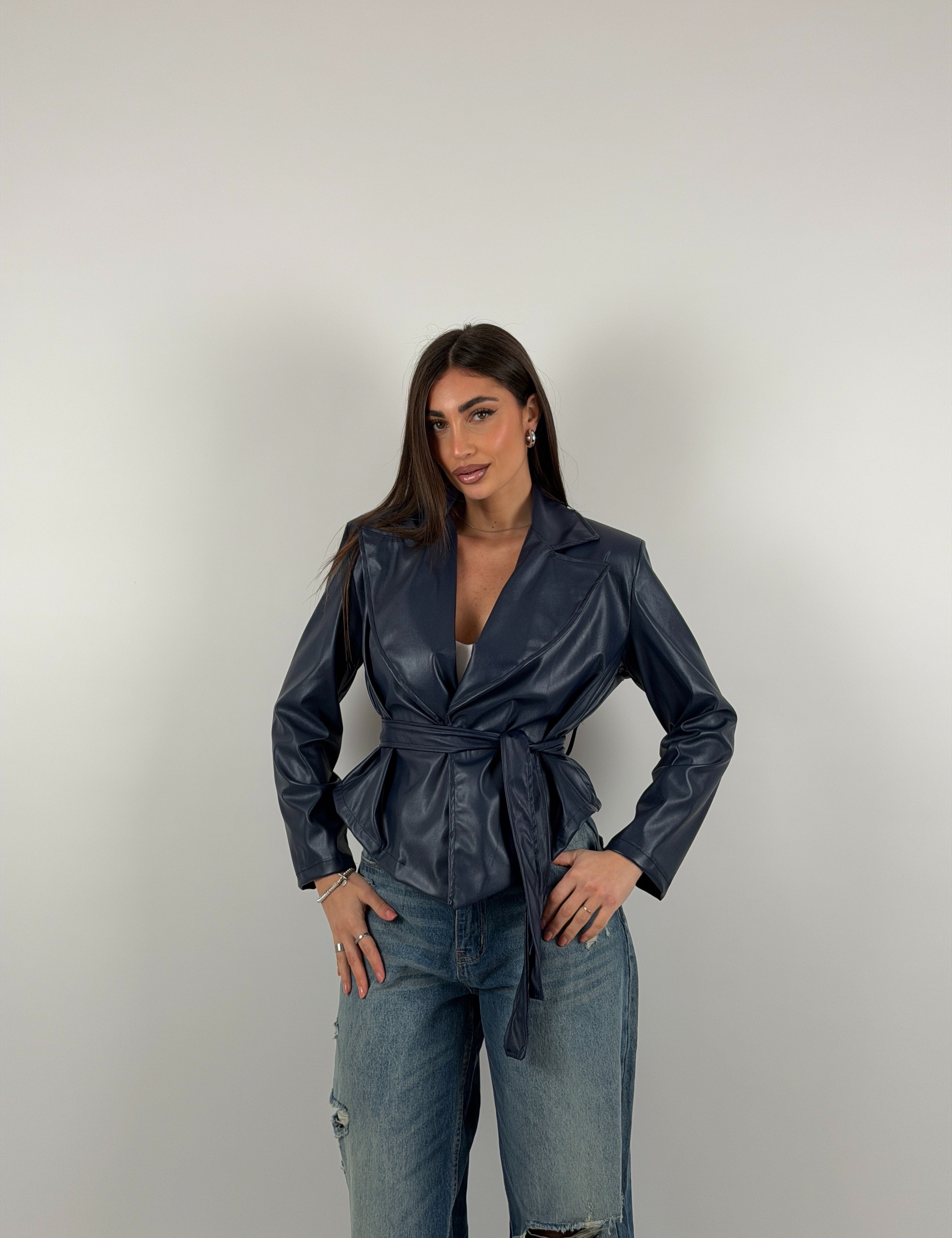 Giacca con cintura in vita