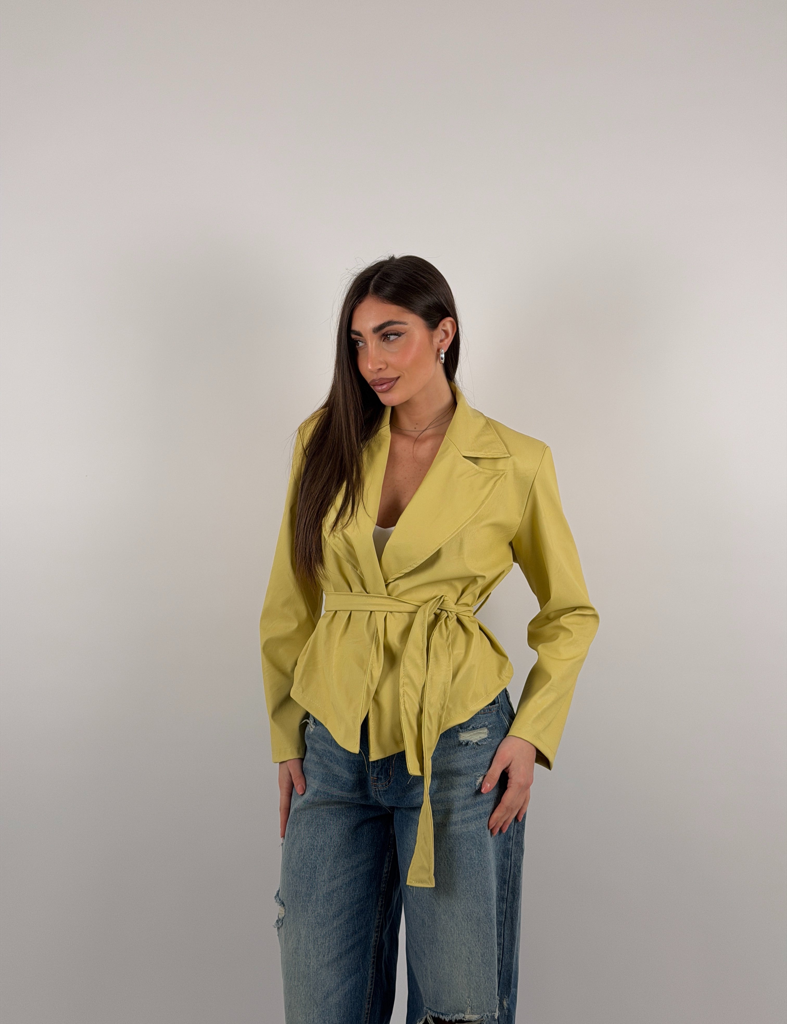 Giacca con cintura in vita