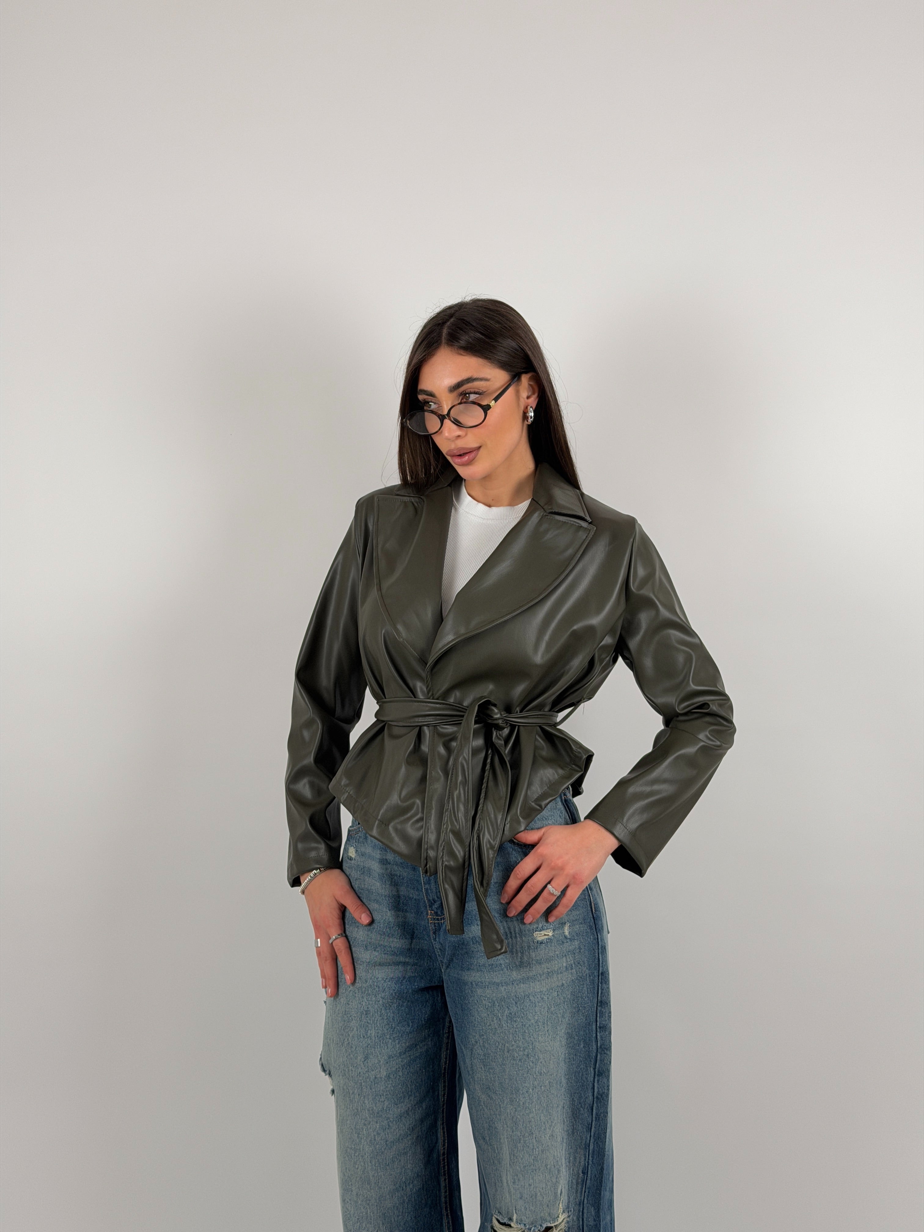 Giacca con cintura in vita