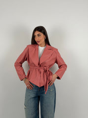 Giacca con cintura in vita