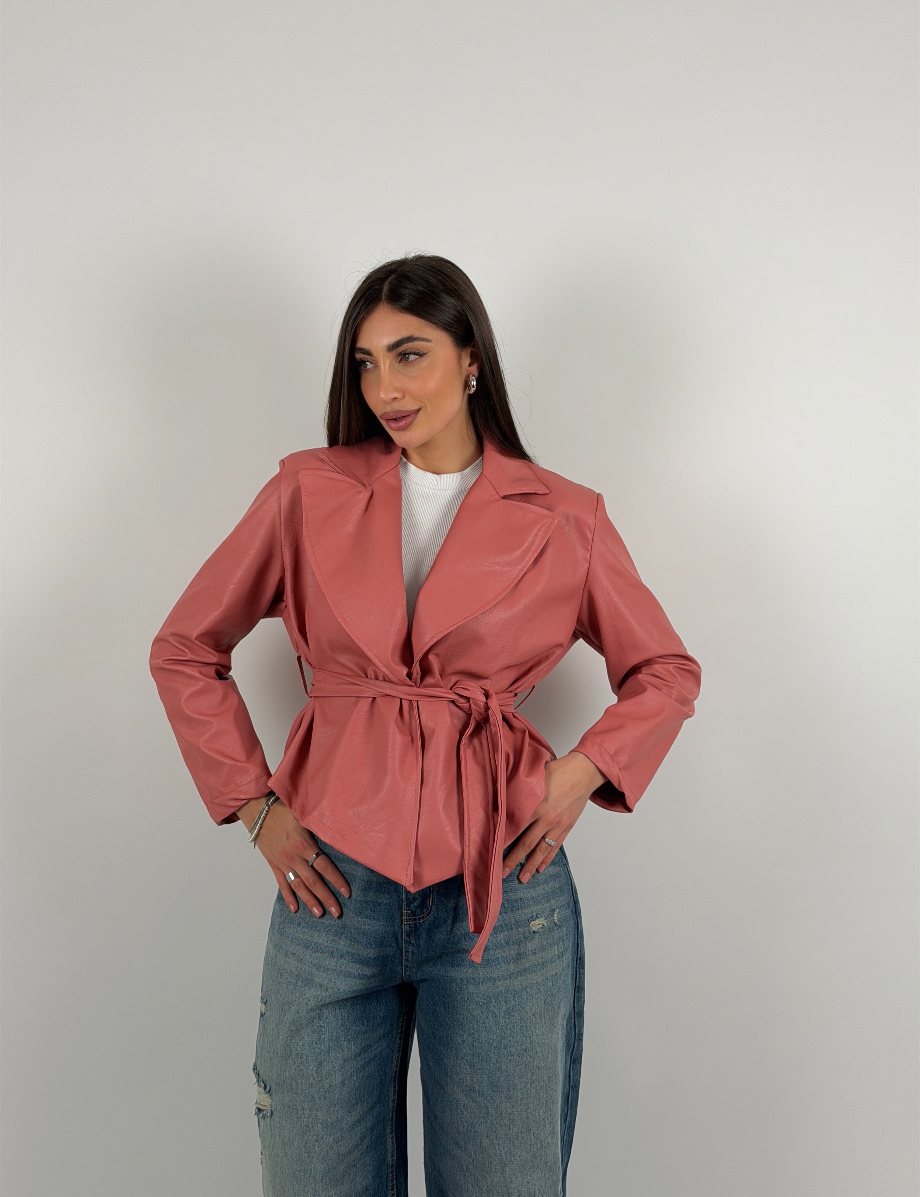 Giacca con cintura in vita