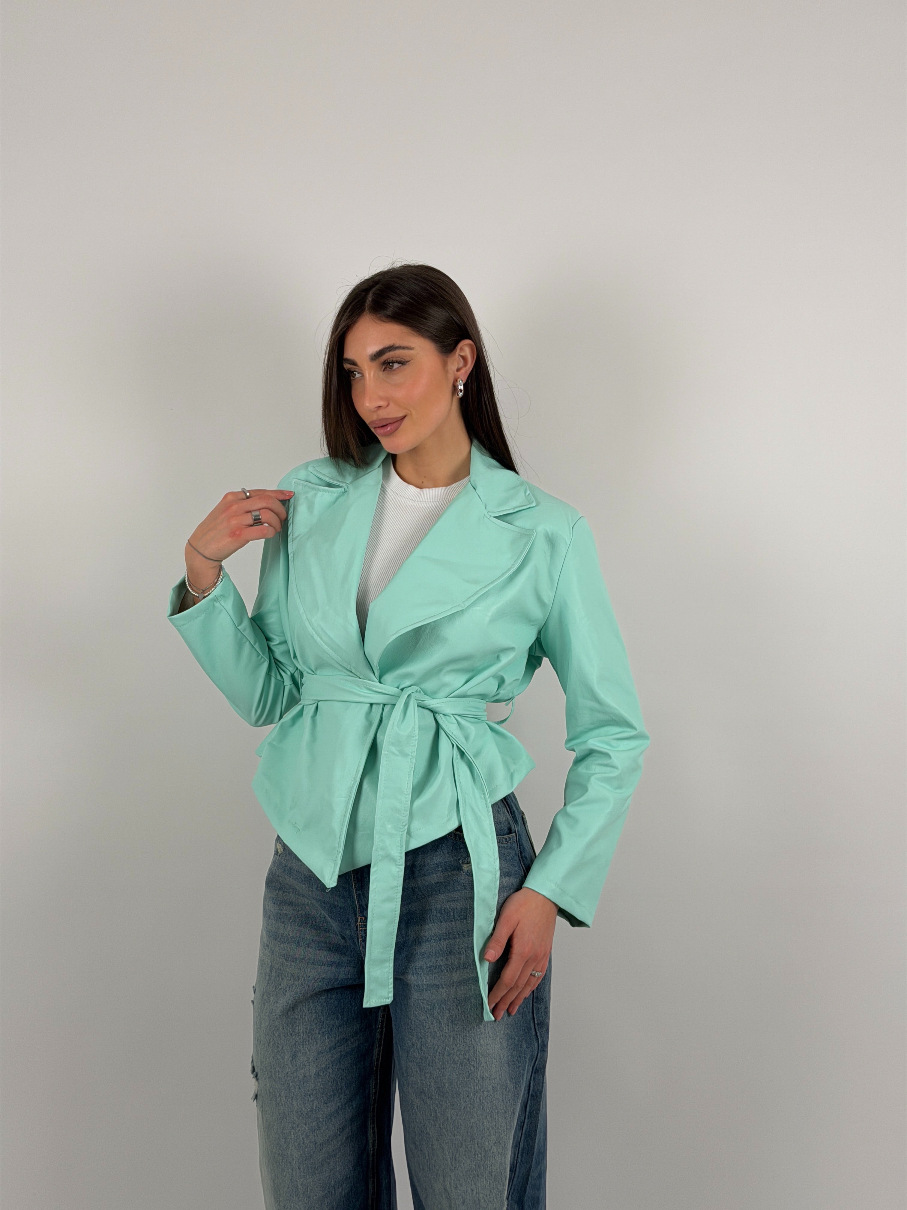 Giacca con cintura in vita