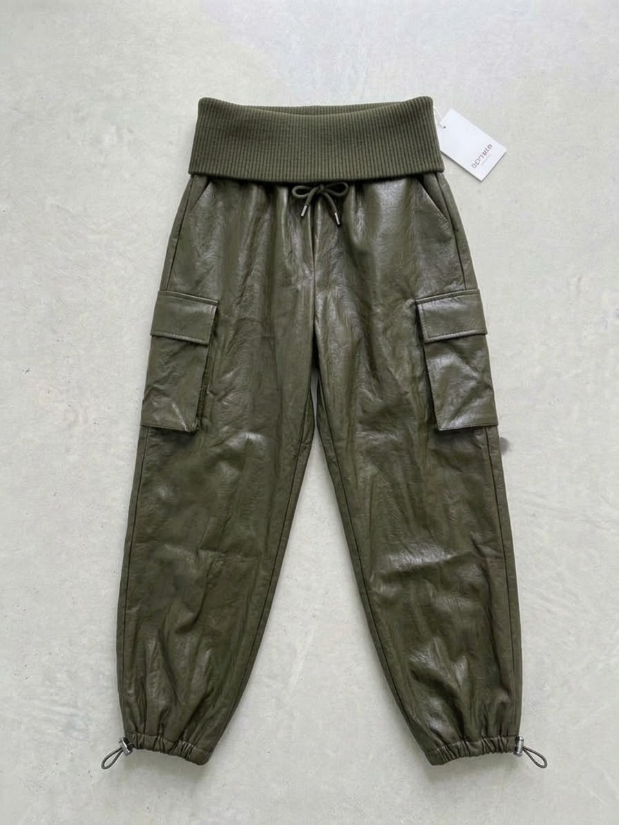 Pantalone ecopelle risvolto
