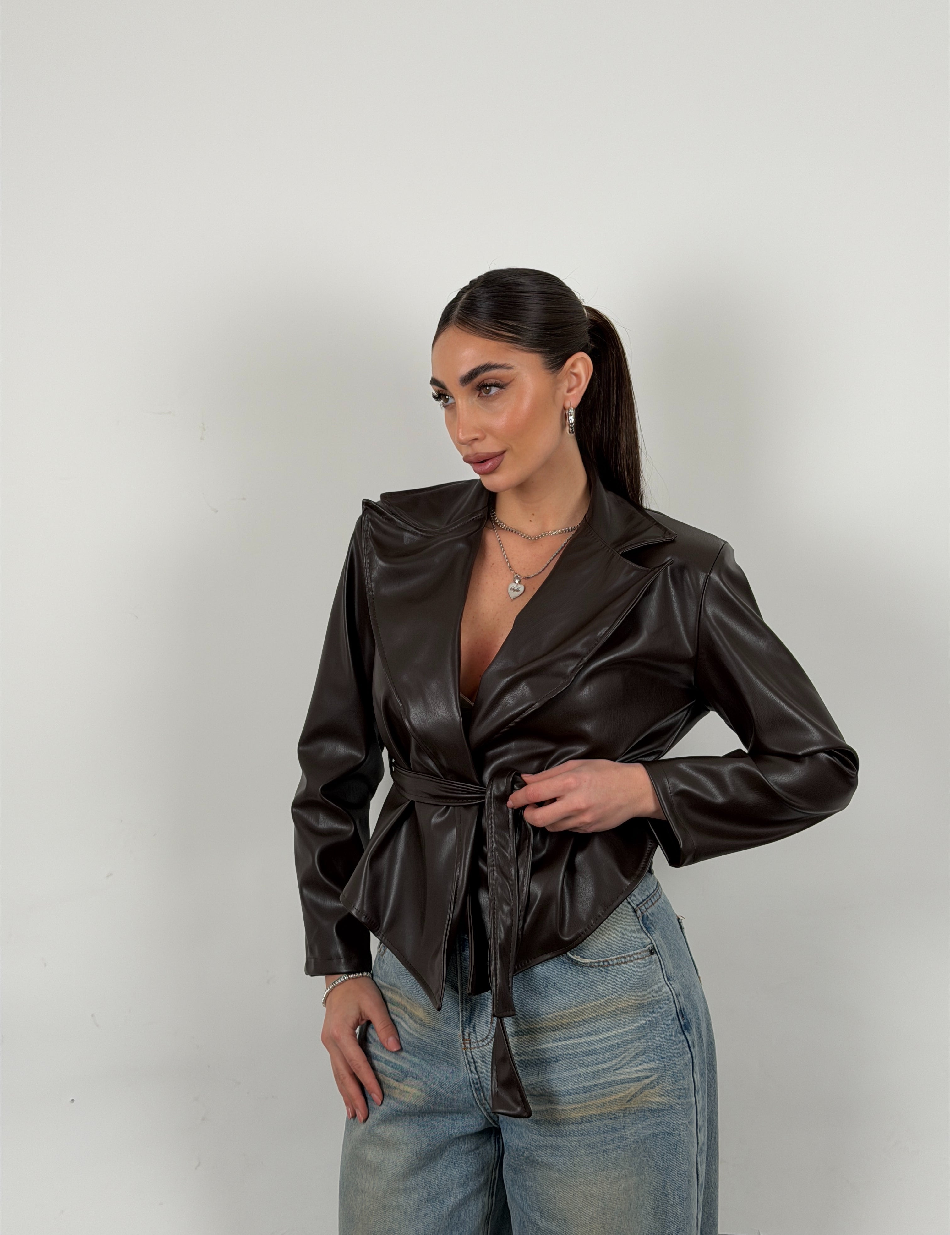 Giacca con cintura in vita