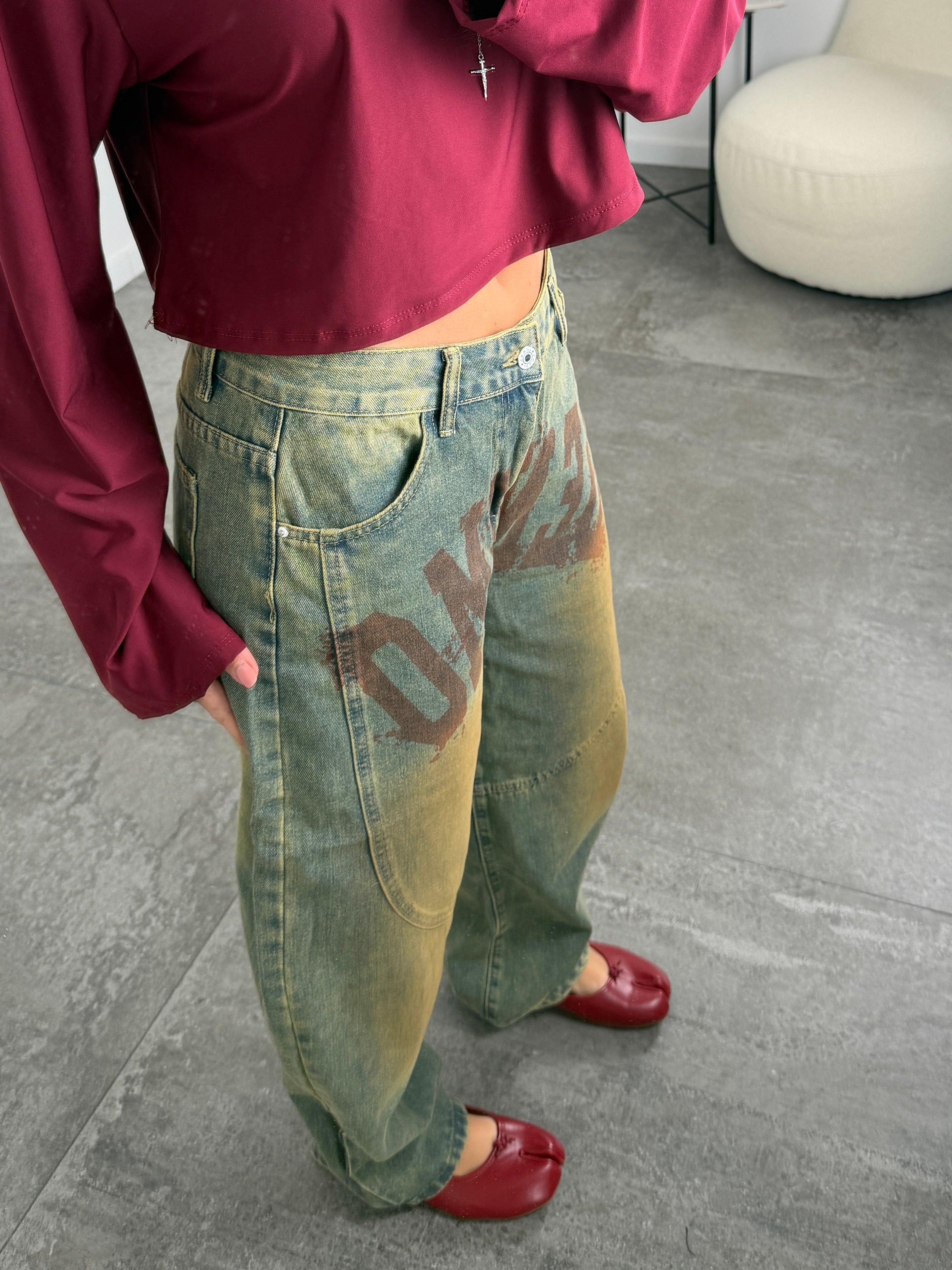 Jeans red flag